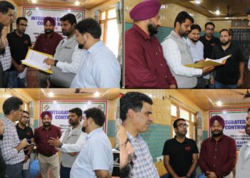Assembly Elections-2024: General Observer Rajan Vishal reviews working of MCMC & Media Centre Srinagar