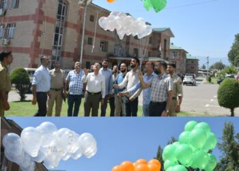 Assembly Elections-2024: SVEEP: Balloons released to boost Voter Awareness in Bandipora