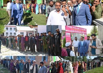 Assembly Elections- 2024 DEO Shopian visits Polling Stations, oversees smooth conduct of Polls in Shopian & Zainapora ACs