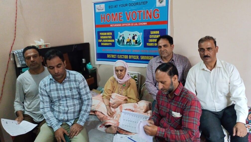 Assembly Elections-2024 Home Voting via POSTAL BALLOT commences in Srinagar District