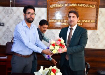 Aijaz Asad assumes charge as Secretary RDD; holds interactive session with staff