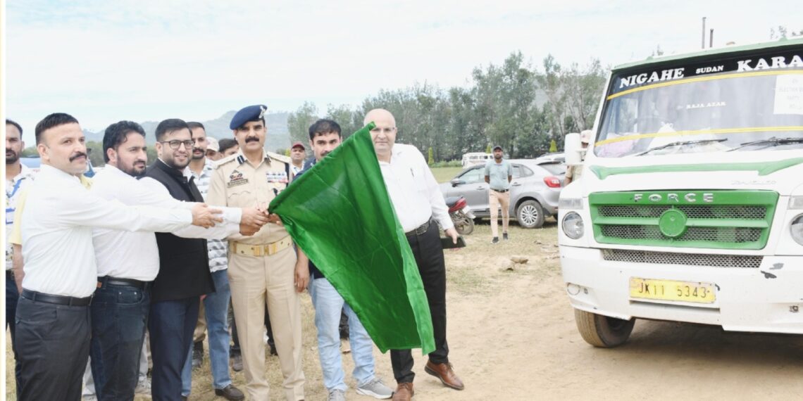 Assembly Elections-2024 Enthusiastic Voter response marks first day of Home Voting in Rajouri District