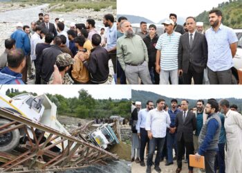 DC Shopian inspects Dachno-Heerpora bridge collapse site