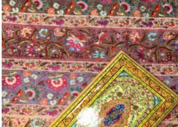 Timeless Elegance: Pashmina Shawl in Papier Mâché Box Presented to First Lady Jill Biden