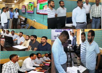 Assembly Elections-2024 Police Observer Srinagar visits MCMC, ICR, reviews functioning