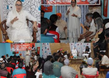 Dr Darakhshan continues her door-to-door village level campaign in Karnah