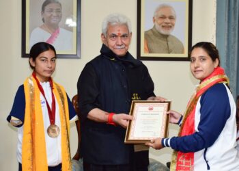 Lieutenant Governor Shri Manoj Sinha today met and felicitated Paris 2024 Paralympics Bronze Medallists, Ms Sheetal Devi and Sh Rakesh Kumar, at Raj Bhawan.