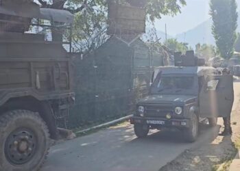 Cop killed in gunfight with terrorists in Kathua