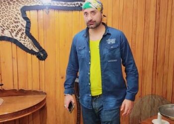 Bollywood Actor Gagandeep Singh Pays Tribute to Slain Constable Bashir Ahmad