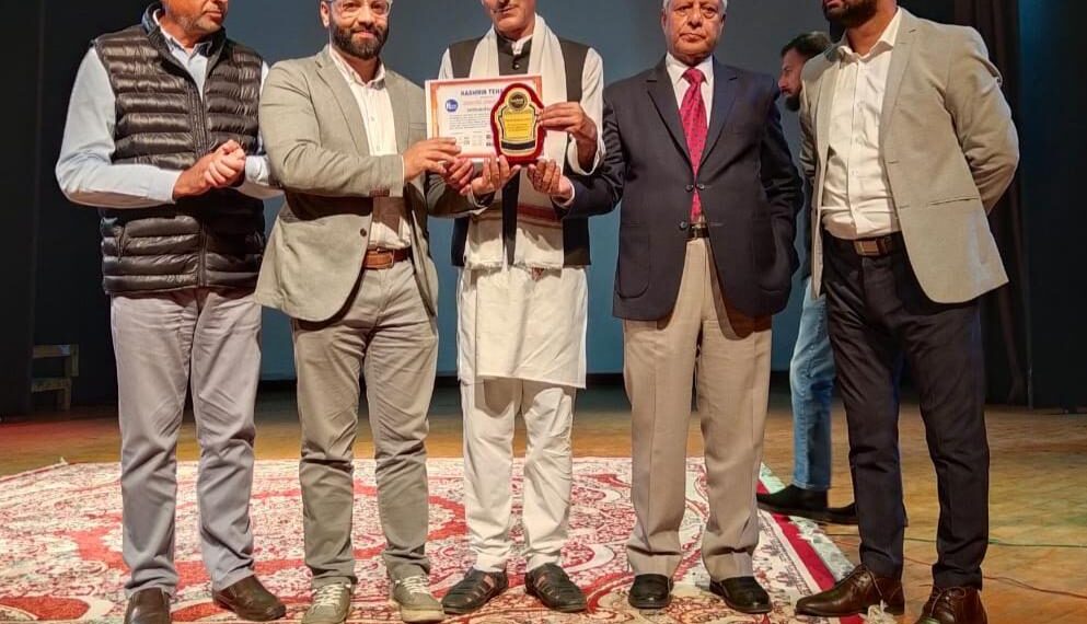 DR. TOUSEEF AHMED HONORED WITH REAL HEROES AWARD 2024