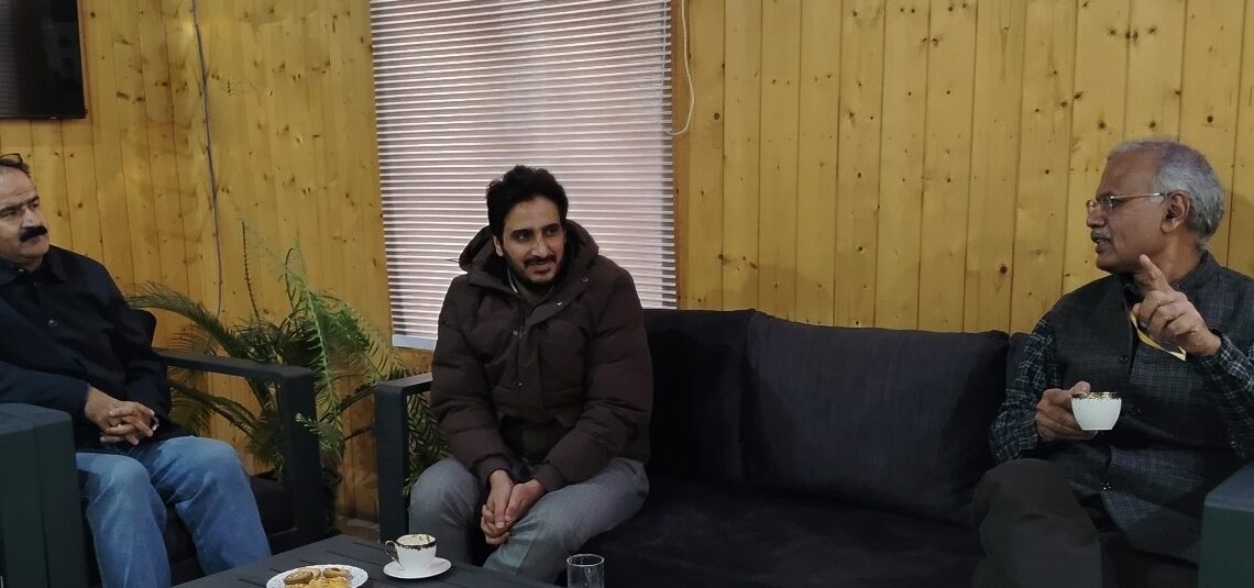 Deputy Secretary, Ministry of I&B visits Information & Broadcasting Offices at Srinagar