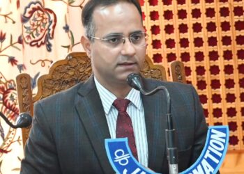 DDC Shopian chairs meeting on Waste Management Initiatives
