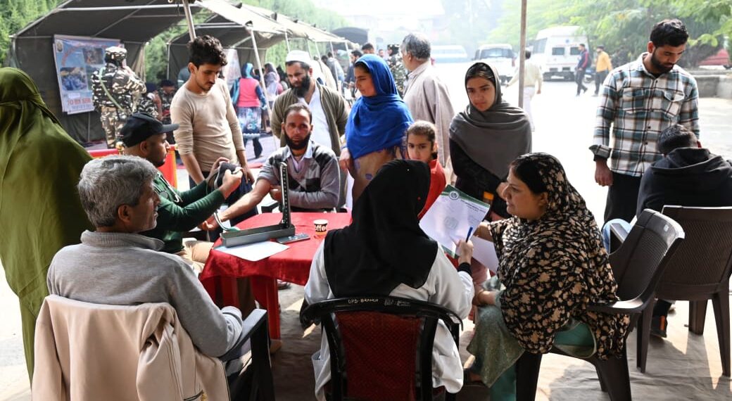 10 BN SSB Batmaloo, Srinagar organises a Medical Camp in collaboration with Safa Marwa Hospital and White Globe NGO on 28-10-24 at Badamwari, Srinagar