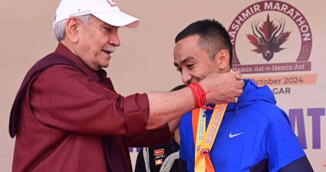LG Sinha Felicitates Winners of J&K’s First International Marathon