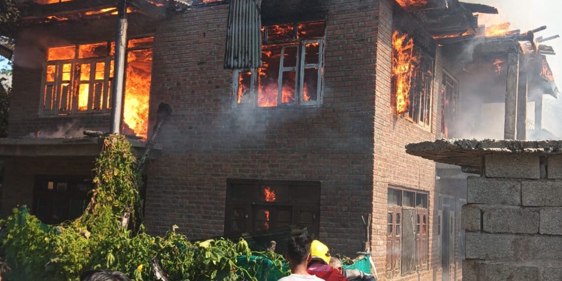 Fire Erupts in Two Residential Houses in Kulgam village