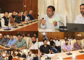 Assembly Elections-2024 DEO Srinagar imparts training to Counting Supervisors, Assistants, Micro-Observers for counting Postal Votes
