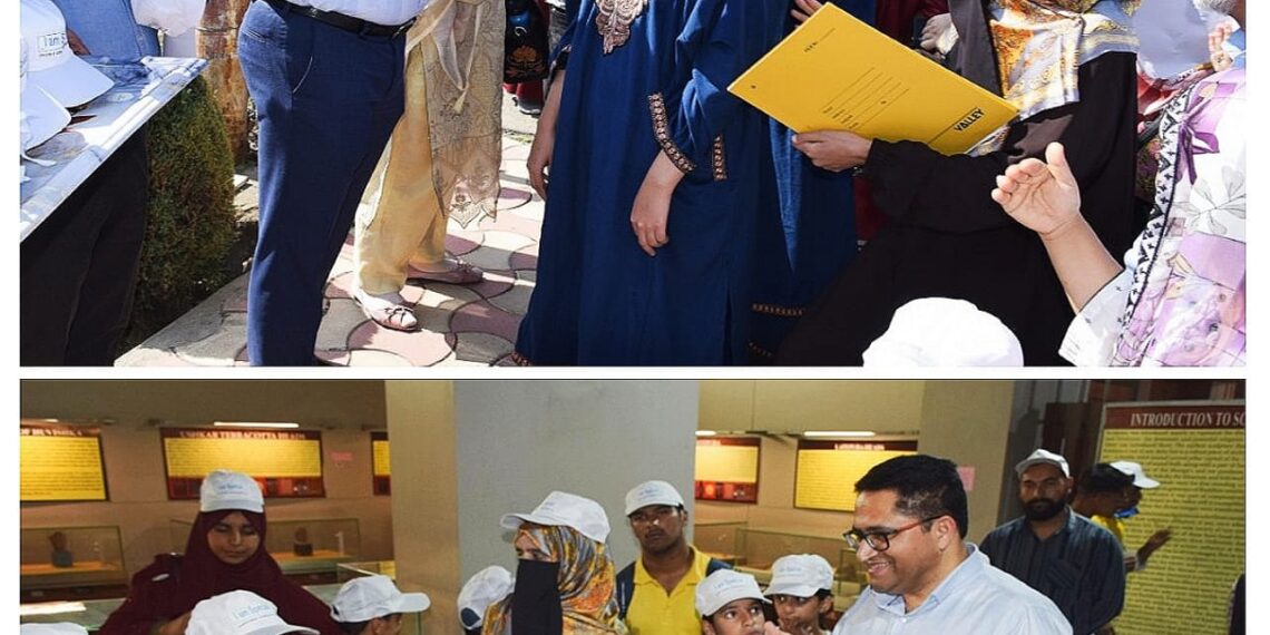 Archives Deptt facilitates visit of specially abled children to SPS Museum Srinagar