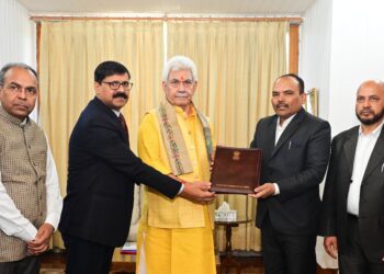 J&K CEO Pole meets LG Sinha, submits list of newly elected members of Assembly