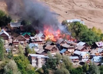 Over 70 Houses Gutted as Major Fire Rages in Kishtwar