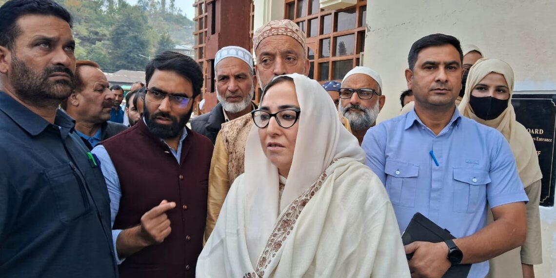 چرارشریف میں انتظامات کو لیکر متعلقہ محکمہ جات،،  وقف بورڈ اور مقامی شہریوں پر مشتمل مشترکہ منٹینگ کا انعقاد