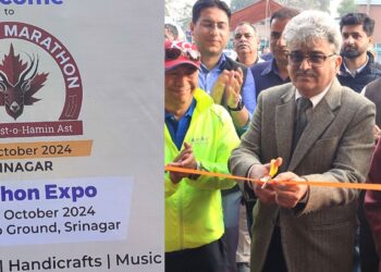 CS Dulloo inaugurates 3-day Kashmir Marathon Expo’ at Polo View