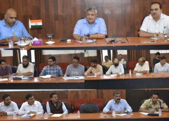 DC Reasi discusses rate revision of minor minerals with stakeholders
