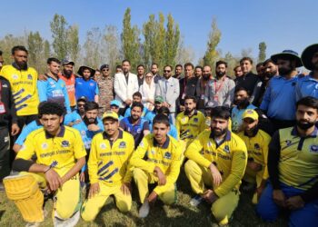 Dr Andrabi inaugurates APJ Abdul Kalam Premier League at Pulwama