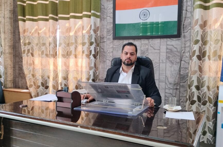 Kashmir Advocates Association Condemns Attack on Non-Local Laborers in Sonamarg