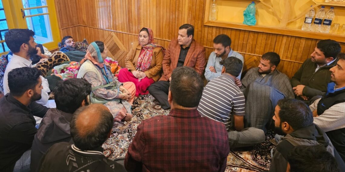 Sakina Itoo, Javid Dar condemn Ganderbal killings, meet family of slian Dr. Shahnawaz