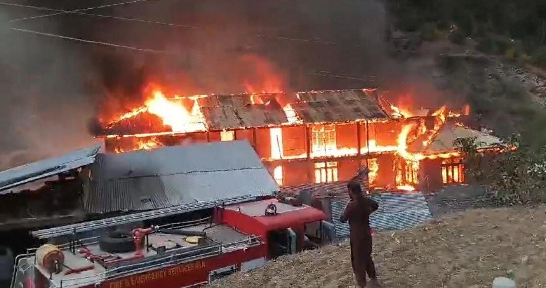 Fire Rages From Madrasa Building in Kishtwar