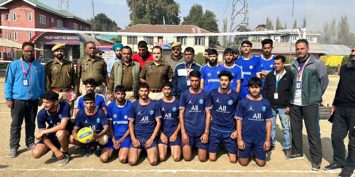 Police organises Volleyball Match in honour of Bravehearts in Anantnag