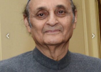 Tough task bridging divide between Jammu and Kashmir: Karan Singh
