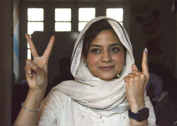 Bijbehara: Mehbooba’s daughter Iltija accepts defeat in advance as NC’s Veeri takes a big lead