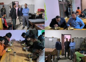 DC Shopian conducts surprise inspection of G&B Hostel