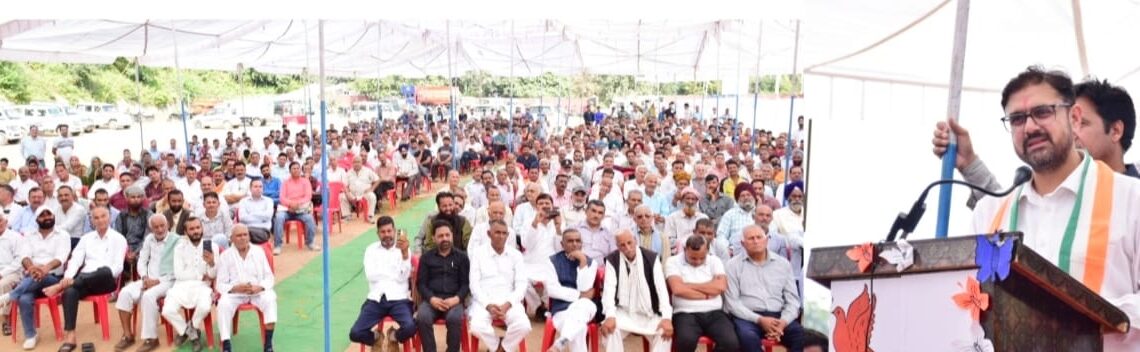 Satish Sharma visits Maira Mandrian; reiterates govt’s priority towards equitable development