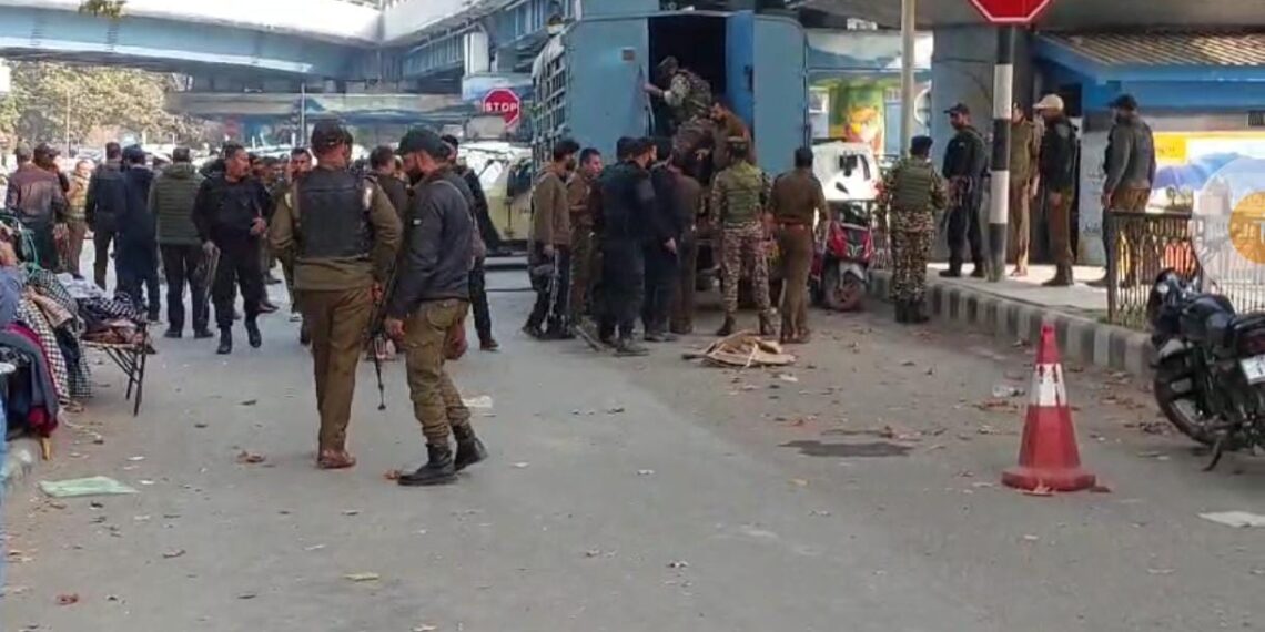 Grenade Blast At Sunday Market Srinagar, 6 People Injured