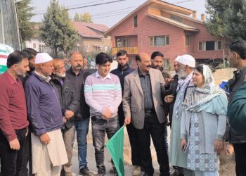 Director Agriculture flags-off group of 72 progressive farmers for 07 days inter-state training program