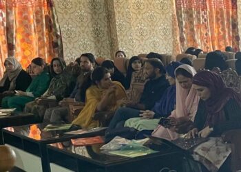 ‎گورنمنٹ ڈگری کالج چرار شریف میں  ‎کرشی وگیان کیندر بڈگام نے شعبہ کامرس کے اشطراک سے آگاہی پروگرام کا کیاانعقاد