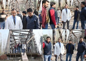 DDC Shopian takes stock of under construction work of Loktipora Bridge