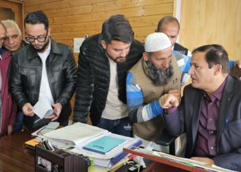 Javid Dar meets public representatives, various deputations