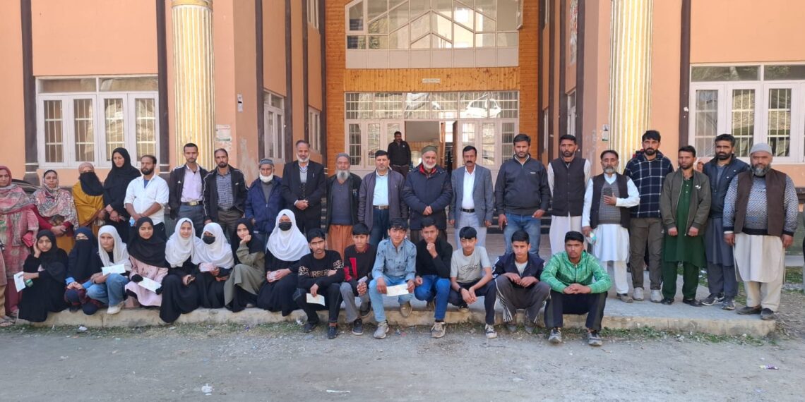 The Generosity of Sakhawat Center: Scholarships Distributed Among Karnah’s Students