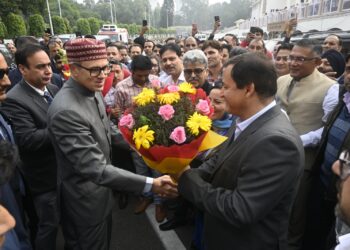 Chief Minister Omar Abdullah receives grand reception at Civil Secretariat Jammu Reviews ongoing construction of New Assembly Complex