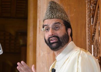 Violence, oppression & use of guns not solution to resolve issues: Mirwaiz