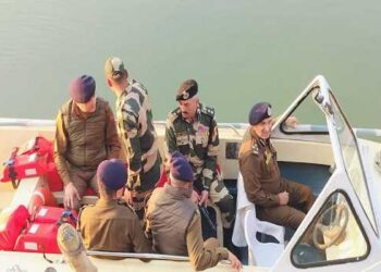 Police-BSF conduct joint patrolling in patrol boats along Indo-Pak Border