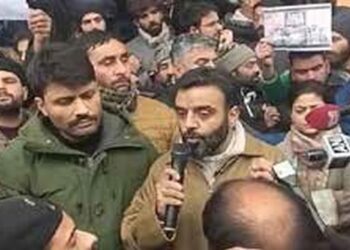 Leaders protest outside CM’s residence over reservation policy row