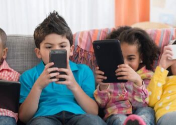 From Learning Tools to Distractions: The Rise of Mobile Phones in Children’s Lives