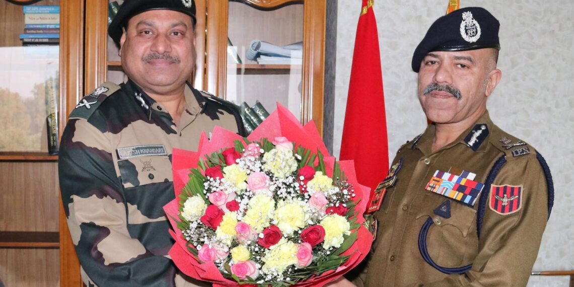 ADG BSF Western Command calls on Nalin Prabhat DG