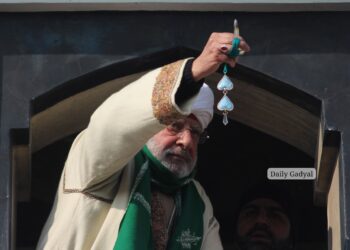 Thousands Flock to Hazratbal Shrine for Mehraj-ul-Alam, Housing Holy Relic of Prophet (SAW)