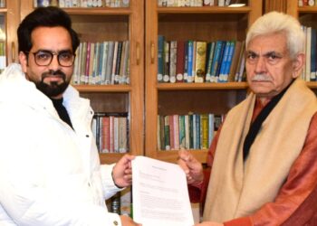 Social Activist and President Awardee, Submits Memorandum to LG for Retention of NIT at Pulwama
