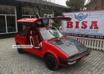 Kashmiri Math Teacher’s Solar Car, India’s First, Set to Hit Srinagar Roads